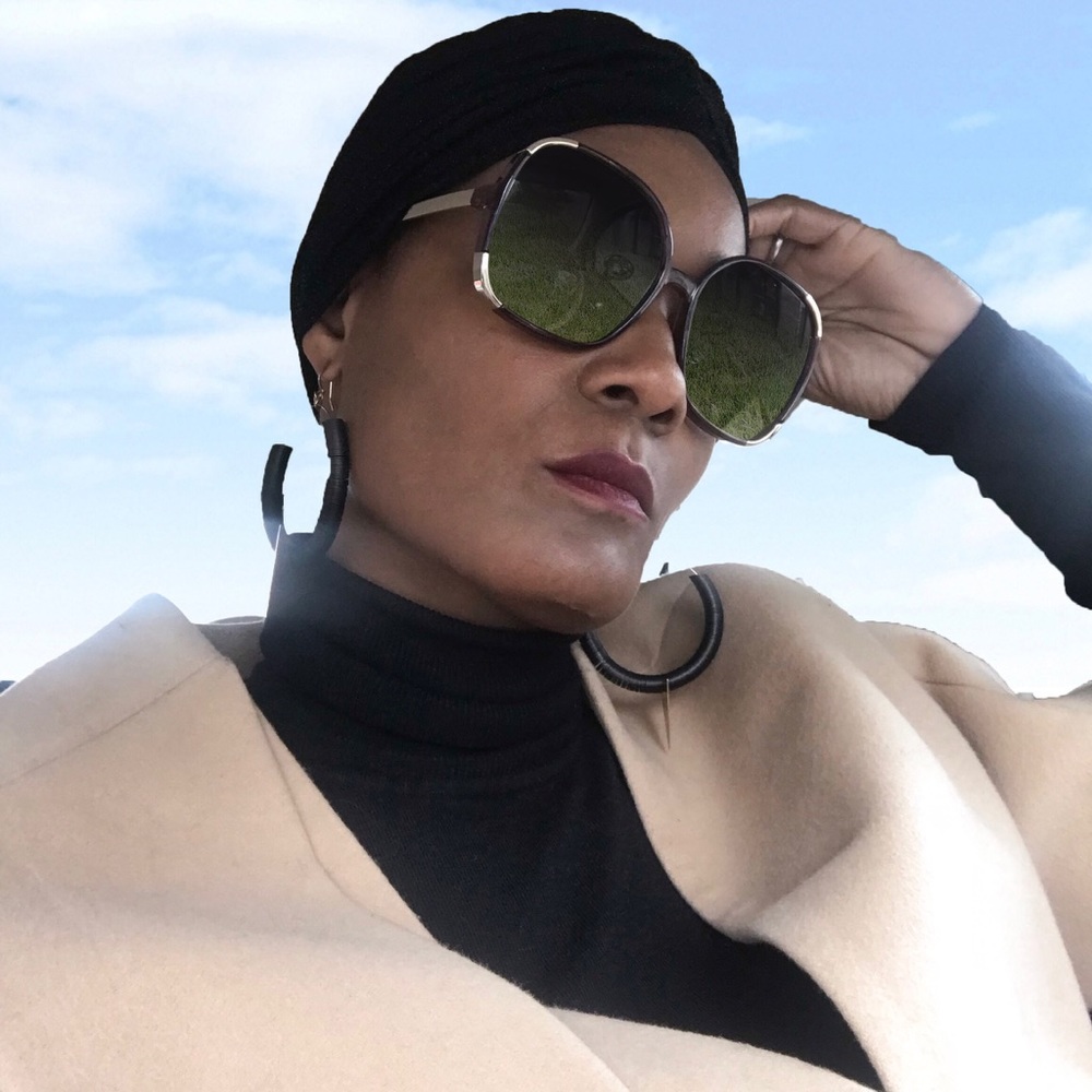 Meet your Posher, Latisha